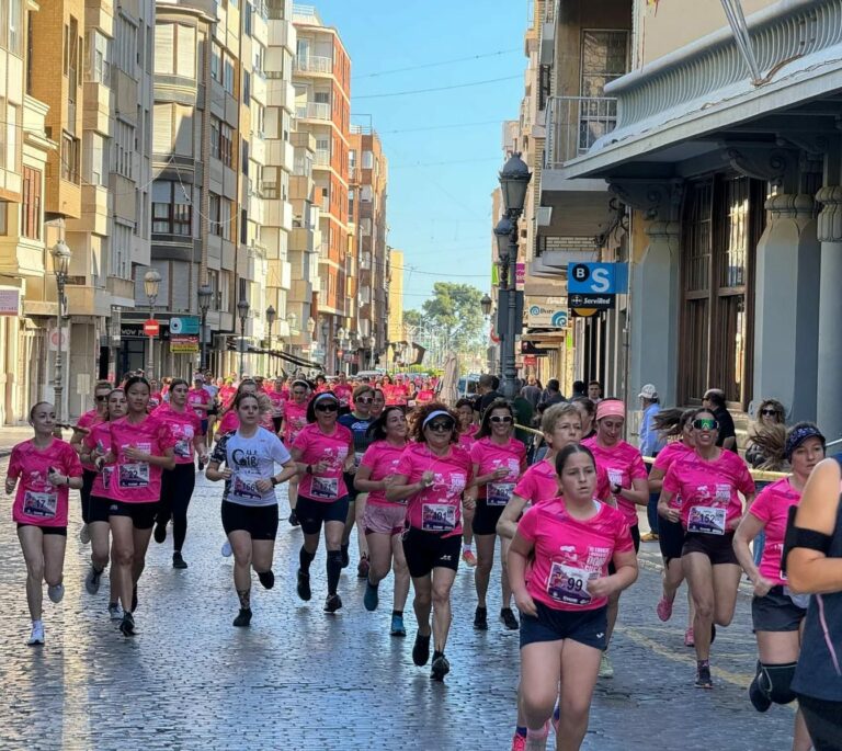 Més de 600 dones van participar en la Carrera de la Dona del CA Corriols