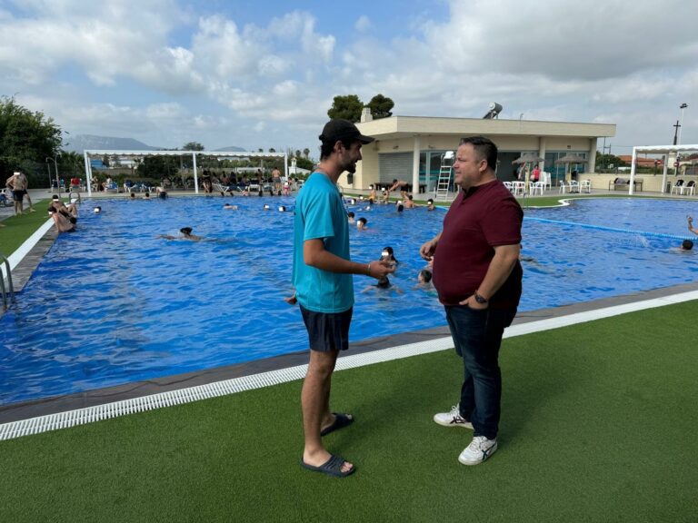 La piscina descoberta ja està en marxa