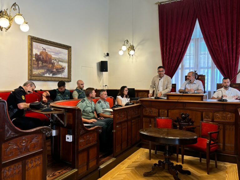 Sueca aborda la seguretat estival i de Festes Majors en la Junta Local de Seguretat